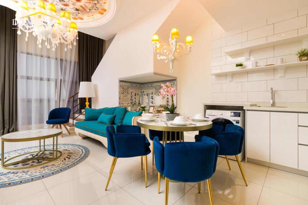 Aparthotel Arte Mont Kiara Kuala Lumpur Exterior foto A modern apartment in Warsaw, Poland