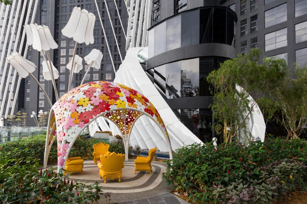 Aparthotel Arte Mont Kiara Kuala Lumpur Exterior foto The Flower Dome