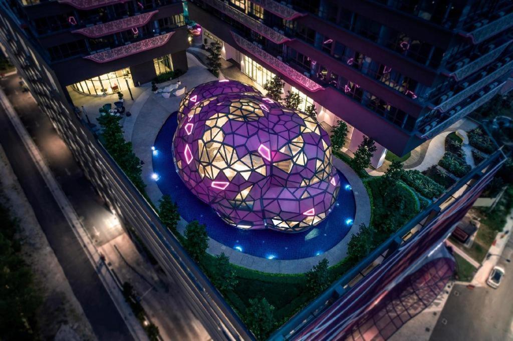 Aparthotel Arte Mont Kiara Kuala Lumpur Exterior foto The Sphere